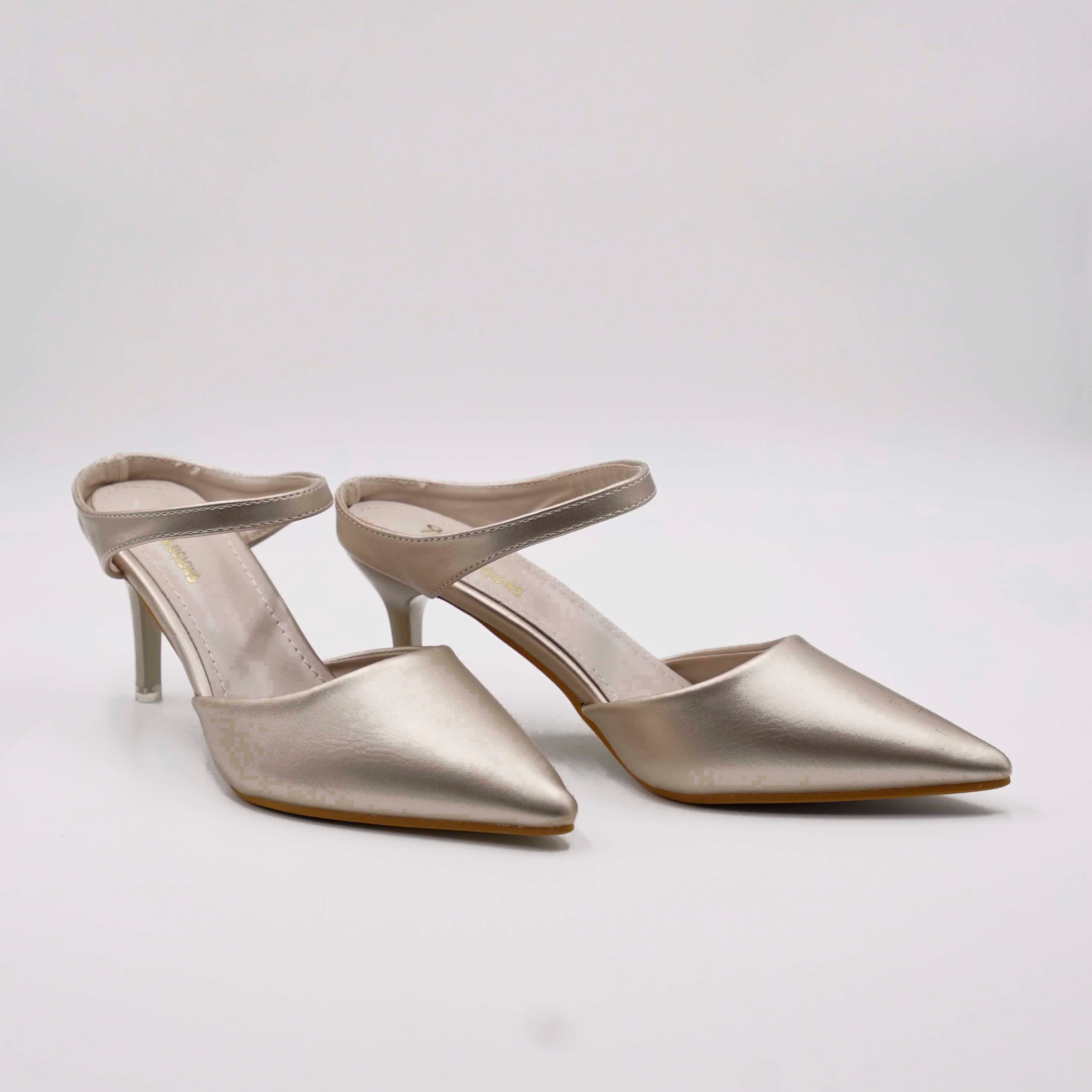 Kate Middleton's New Look Low Block Heeled Shoes in Tan